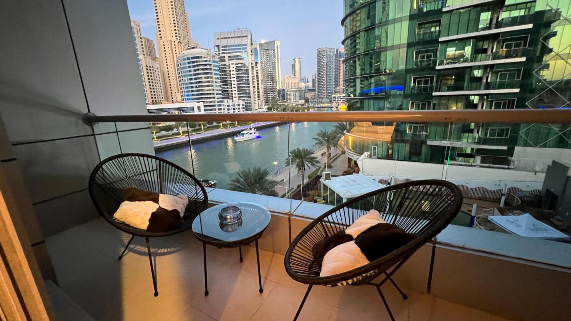 Premium Dubai Marina Two Bedroom Apartments With Sea View - Family Only Dış mekan fotoğraf